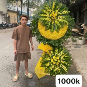 Đặt vòng hoa nhà tang lễ Phùng Hưng